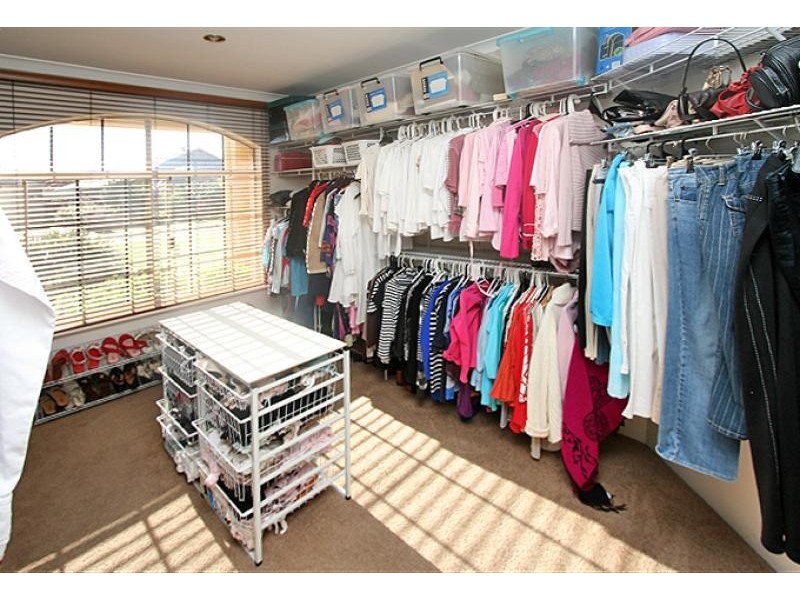 17 Fairborn Retreat, Meadow Springs WA 6210