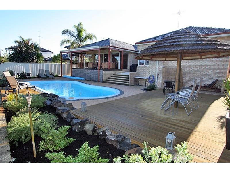 17 Fairborn Retreat, Meadow Springs WA 6210