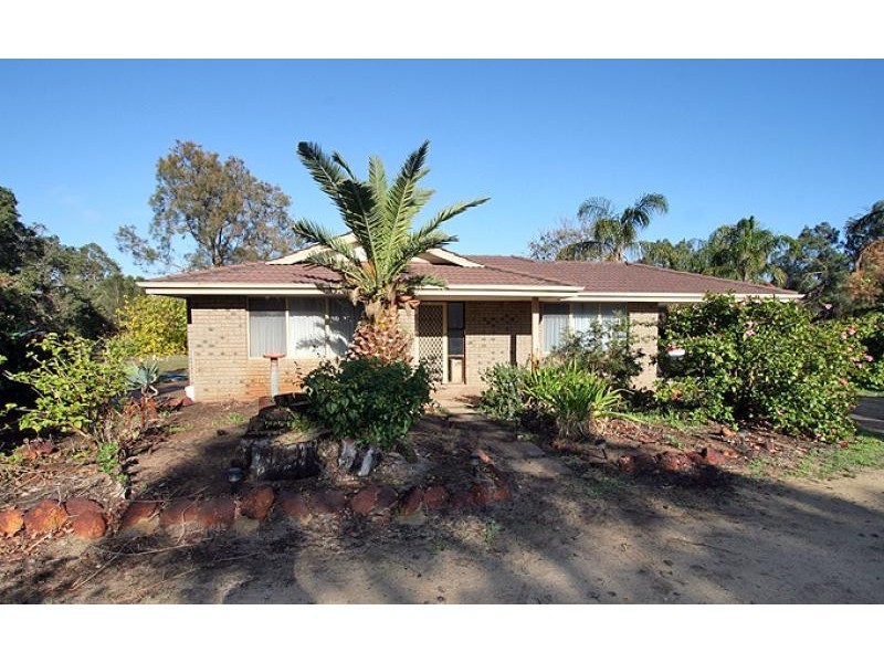 54 Woodland Parade, Stake Hill WA 6210