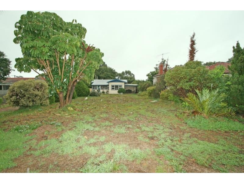 24 Eacott Street, Mandurah WA 6210