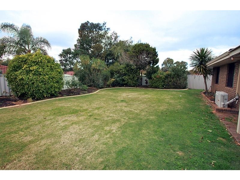 3 Yorrell Place, Halls Head WA 6210