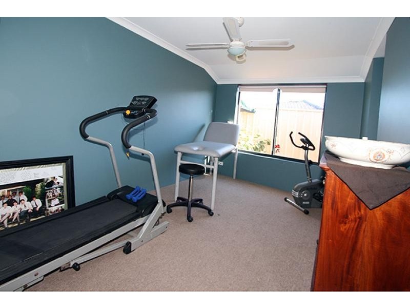 63 Templetonia Promenade, Halls Head WA 6210