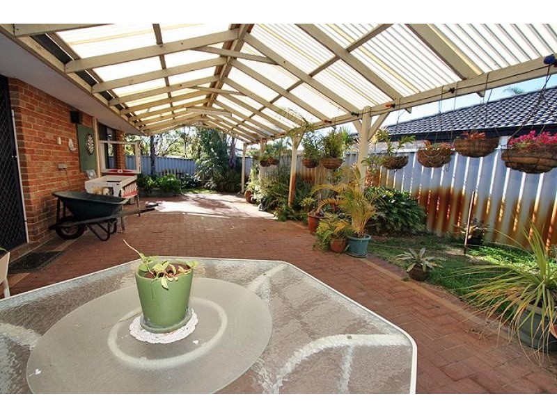 63 Templetonia Promenade, Halls Head WA 6210