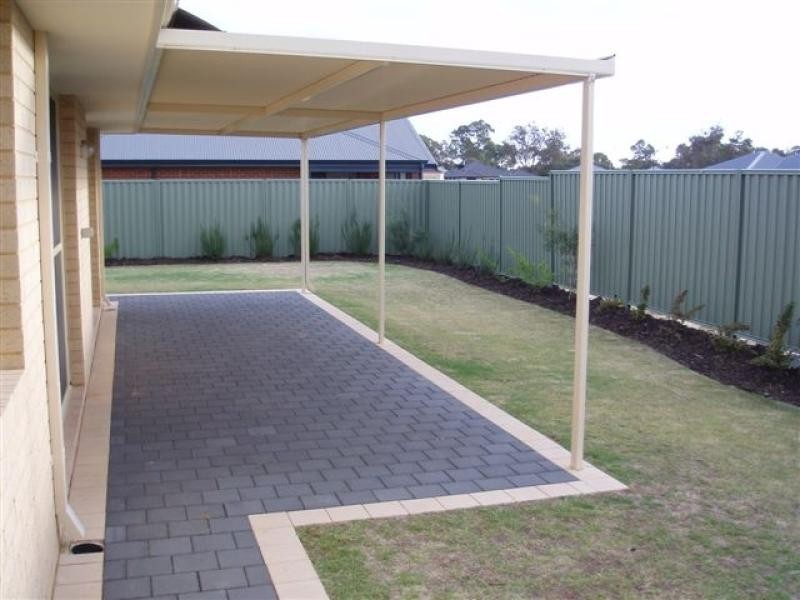 31 Bibbulmun Meander, Ravenswood WA 6208