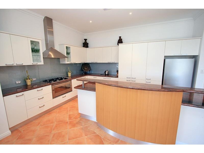 22 Nyari Court, Mandurah WA 6210