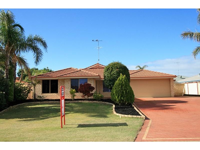 52 Floribunda Avenue, Halls Head WA 6210