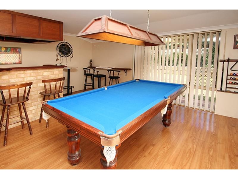 52 Floribunda Avenue, Halls Head WA 6210