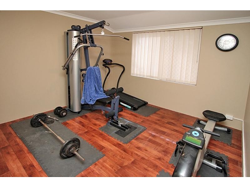 52 Floribunda Avenue, Halls Head WA 6210