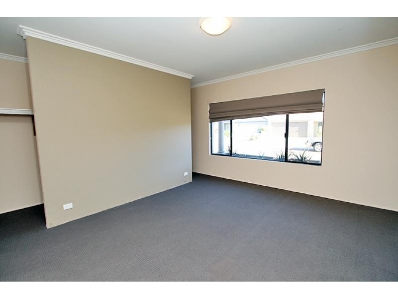 7 Scarab Court, Halls Head WA 6210