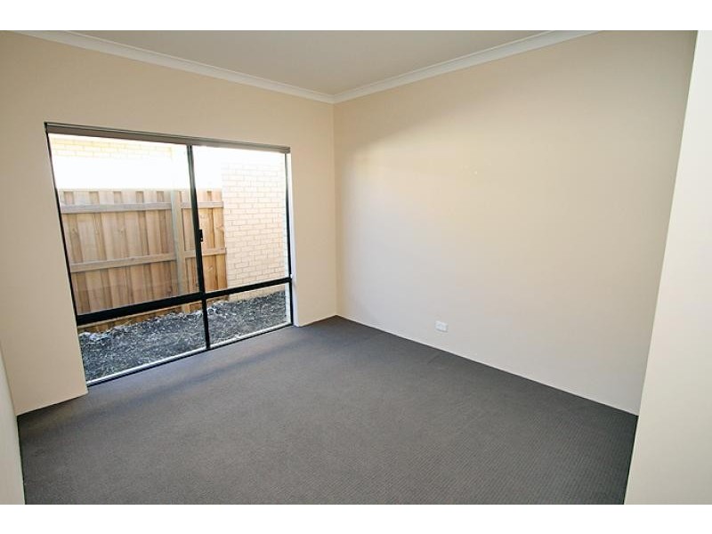 7 Scarab Court, Halls Head WA 6210
