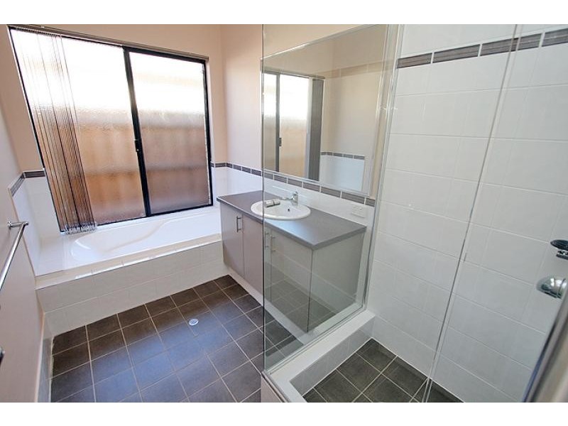 7 Scarab Court, Halls Head WA 6210