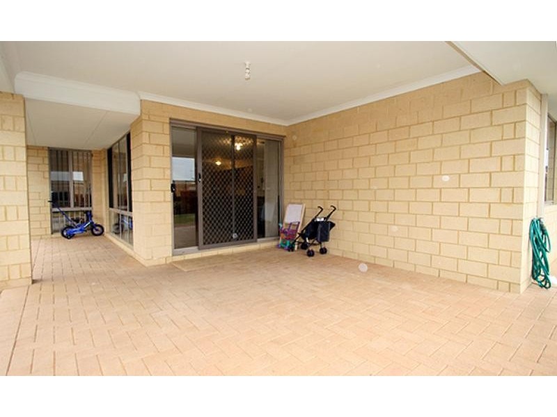 7 Tectona Way, Halls Head WA 6210