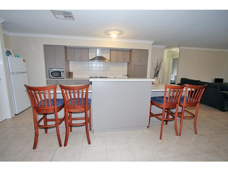 7 Tectona Way, Halls Head WA 6210