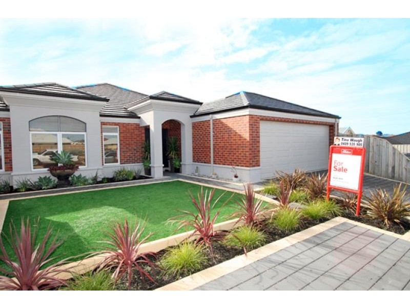 7 Drosera Turn, Halls Head WA 6210