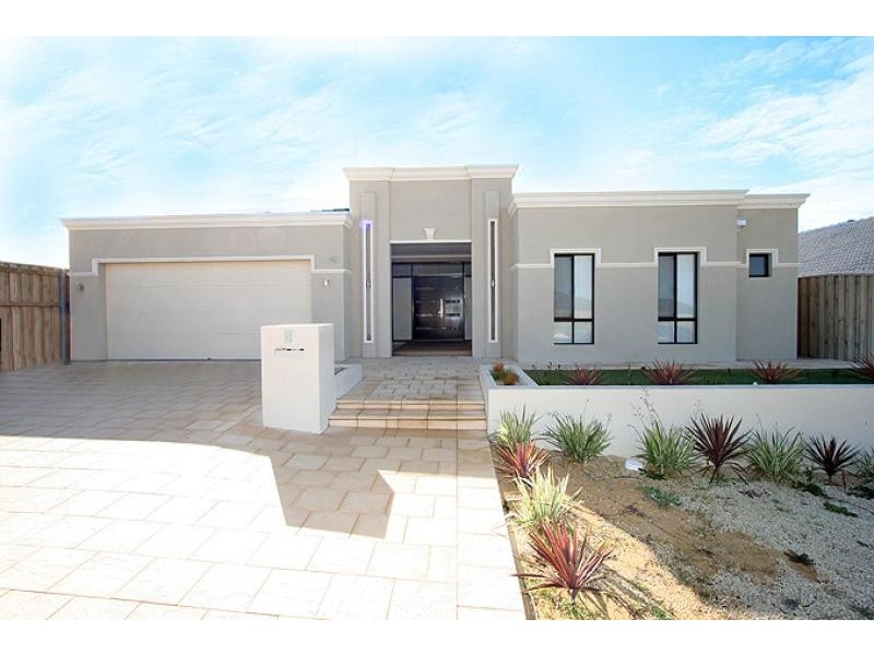 5 Buttercup Parkway, Halls Head WA 6210