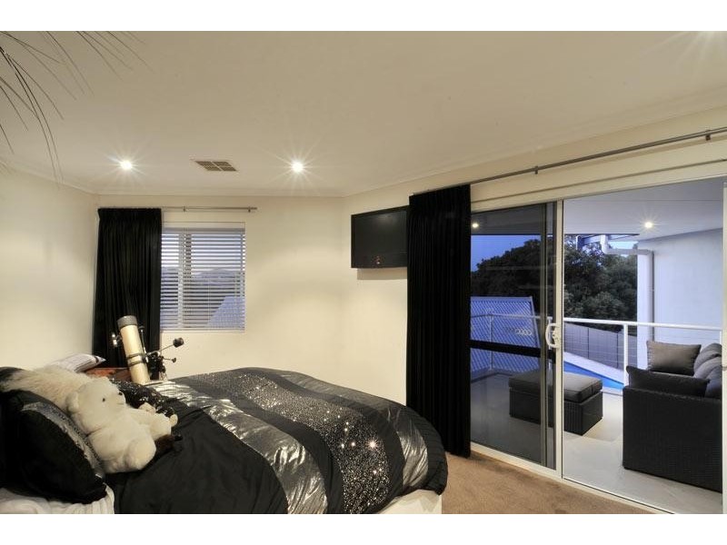 4 Orion Road, Mandurah WA 6210