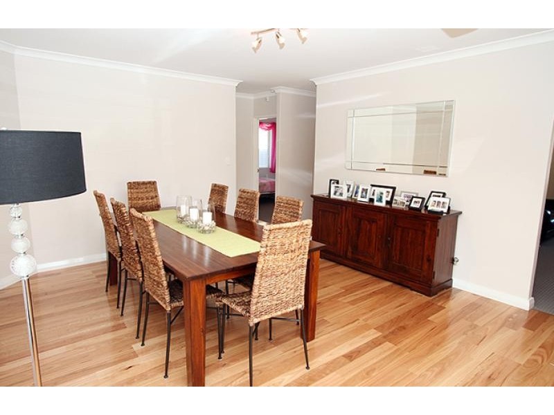 7 Noosa Court, Halls Head WA 6210