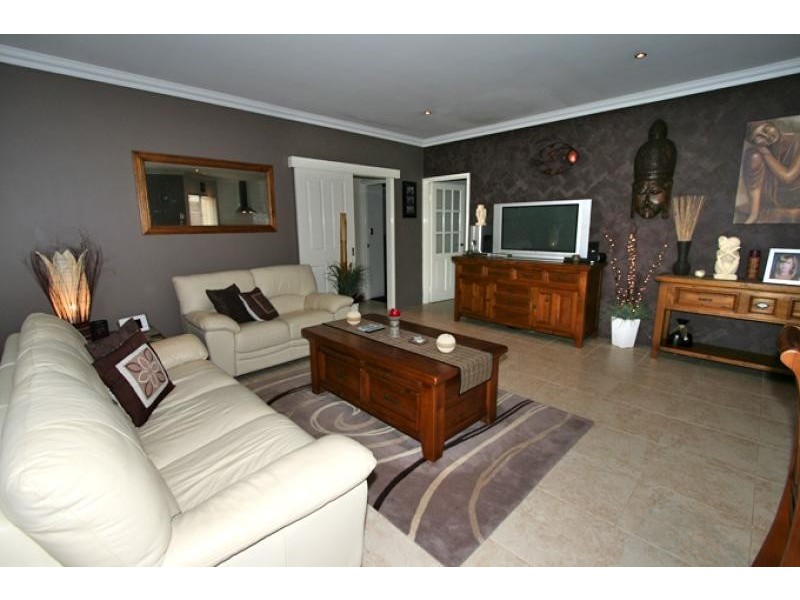 40 Chatsworth Drive, Erskine WA 6210