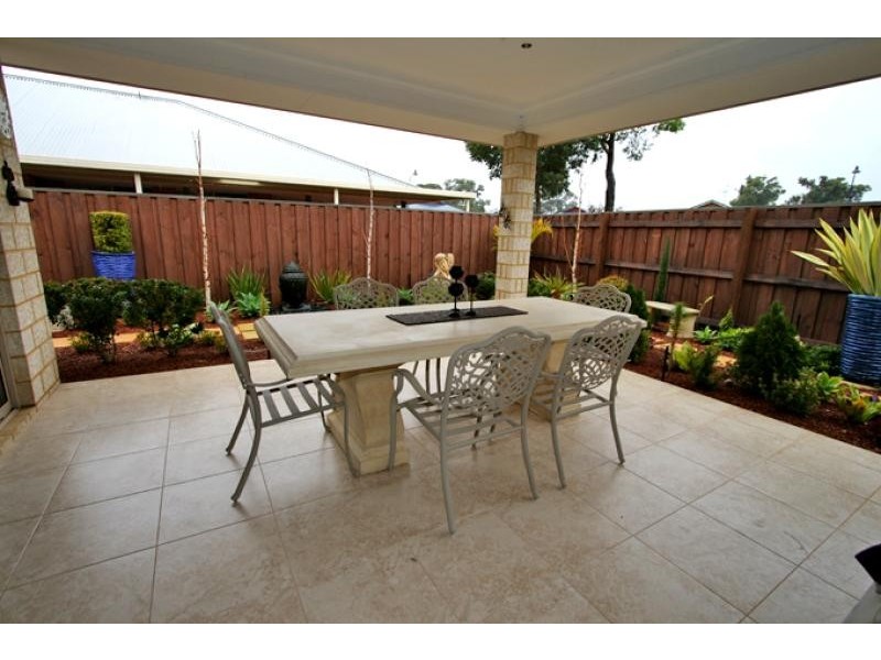 40 Chatsworth Drive, Erskine WA 6210