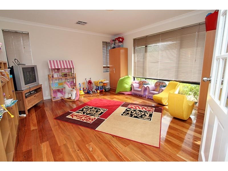 7 Sandbridge Way, Meadow Springs WA 6210