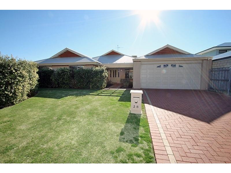 28 Hibbertia Follow, Halls Head WA 6210
