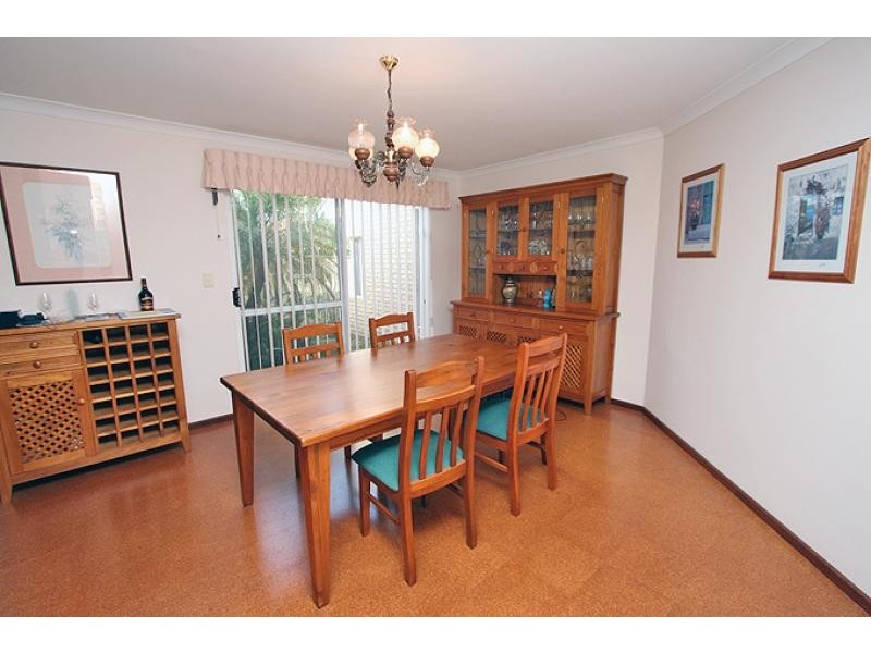 3 Reid Close, Halls Head WA 6210