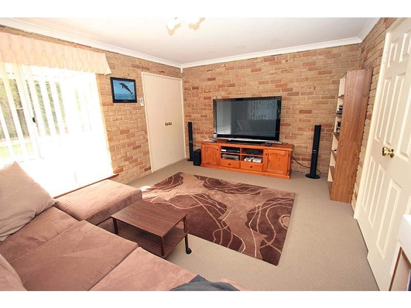 3 Reid Close, Halls Head WA 6210