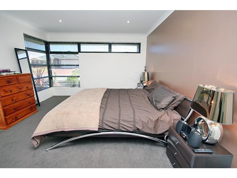 81 Carissa Turn, Halls Head WA 6210