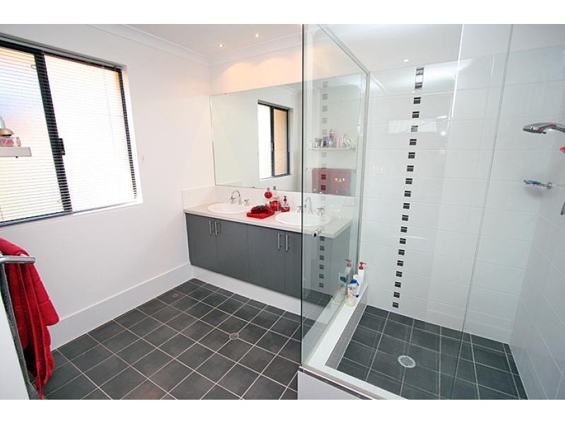 81 Carissa Turn, Halls Head WA 6210