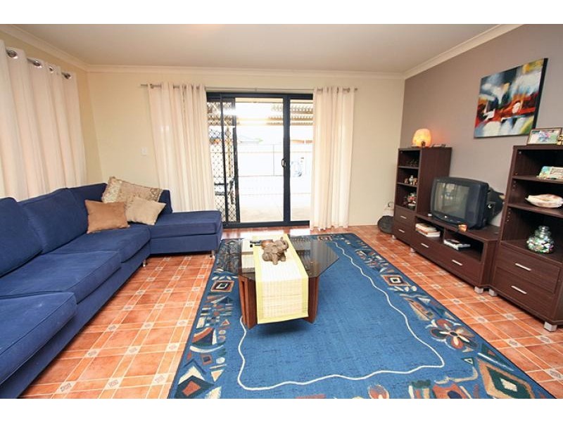 17 Kruger Loop, South Yunderup WA 6208