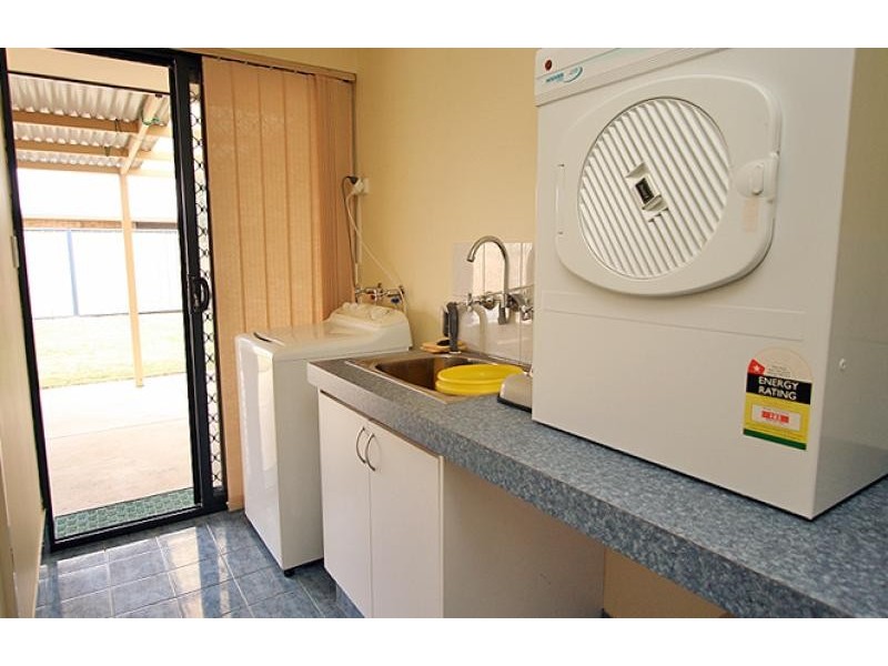 17 Kruger Loop, South Yunderup WA 6208