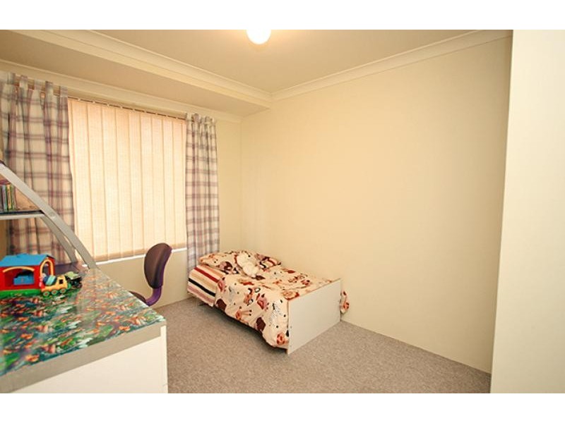 17 Kruger Loop, South Yunderup WA 6208