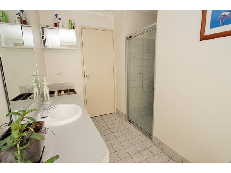 12 Oakdale Close, Halls Head WA 6210