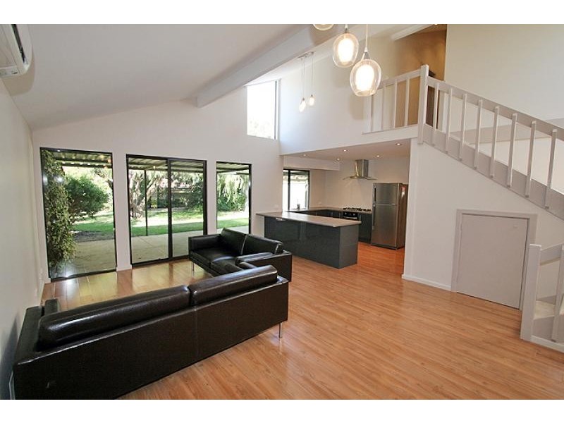 18 Mahogany Drive, Halls Head WA 6210