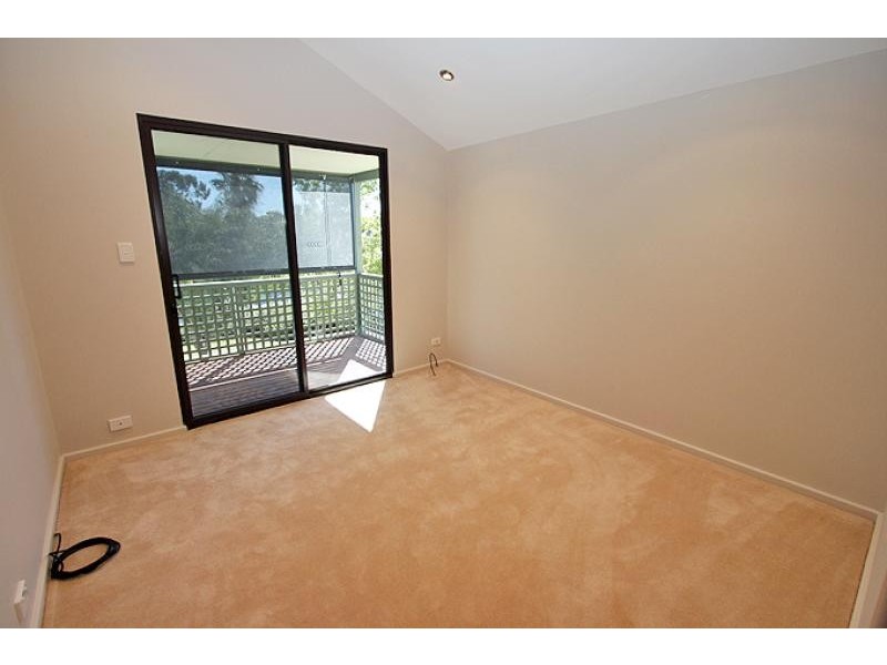 18 Mahogany Drive, Halls Head WA 6210