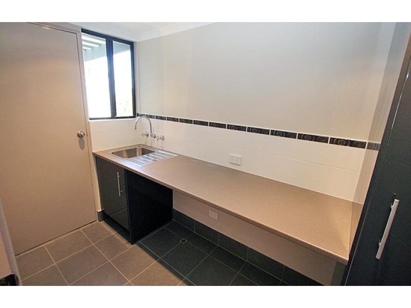 18 Mahogany Drive, Halls Head WA 6210