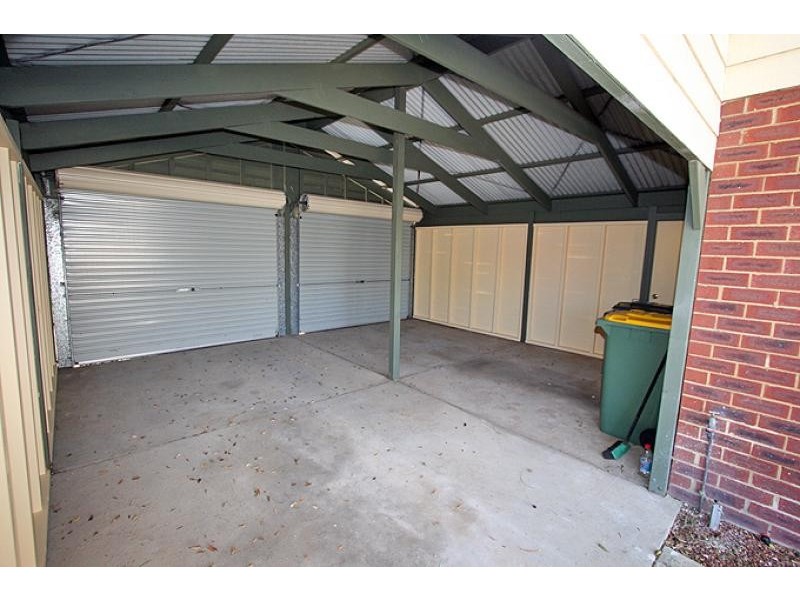 18 Mahogany Drive, Halls Head WA 6210