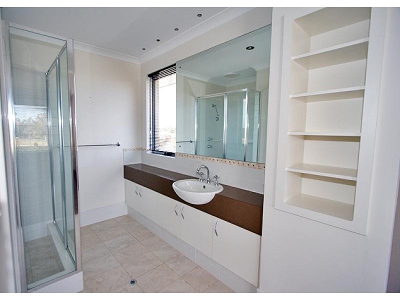 72 Northport Boulevard, Wannanup WA 6210