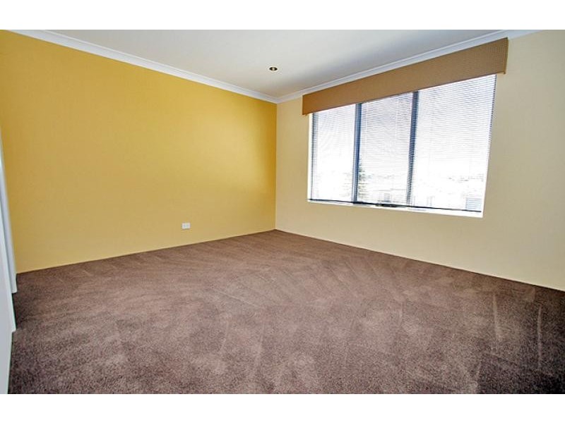 72 Northport Boulevard, Wannanup WA 6210