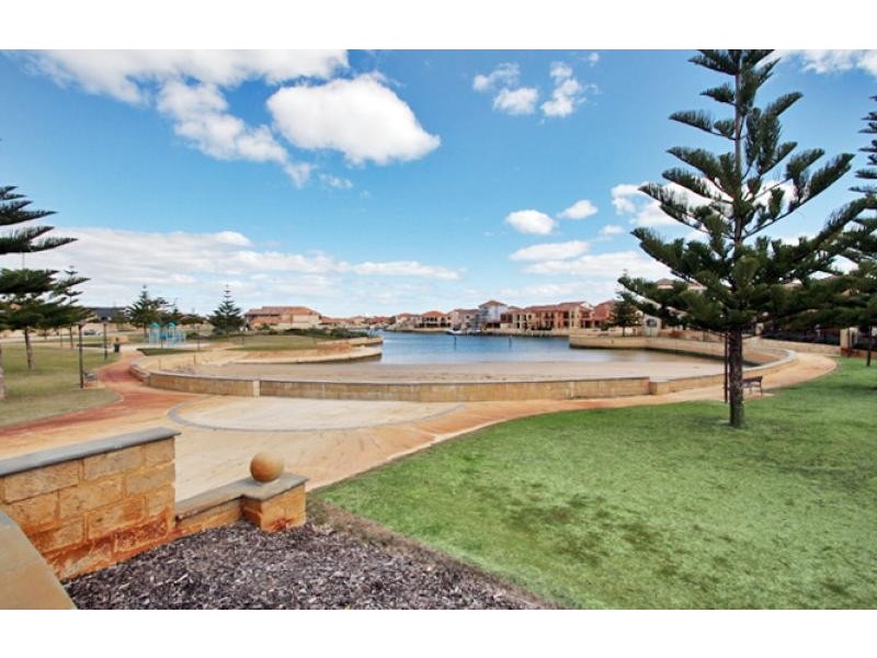 72 Northport Boulevard, Wannanup WA 6210