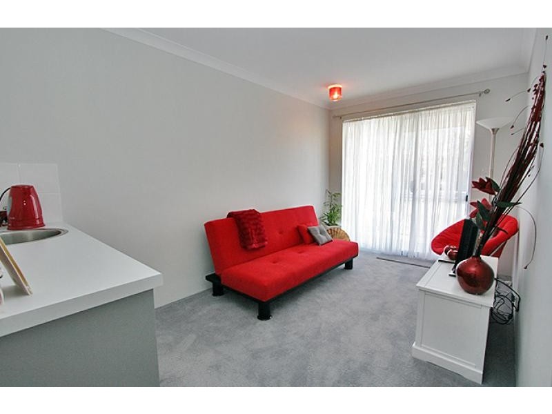 10a Clyde Place, Mandurah WA 6210