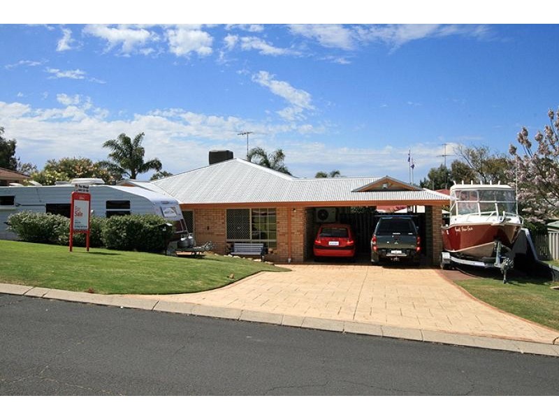 8 Malabor Mews, Halls Head WA 6210