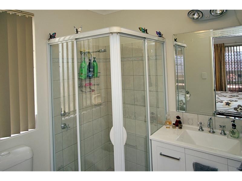 8 Malabor Mews, Halls Head WA 6210