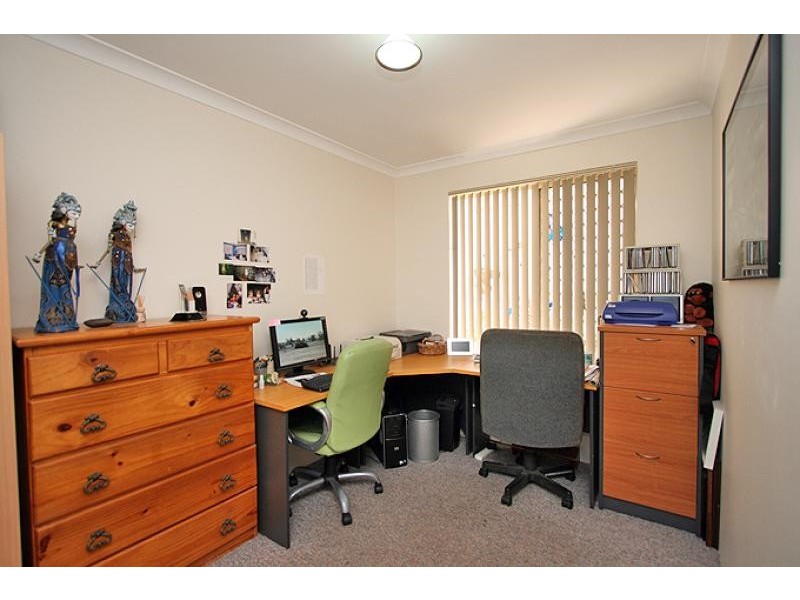 8 Malabor Mews, Halls Head WA 6210