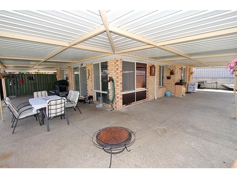 8 Malabor Mews, Halls Head WA 6210