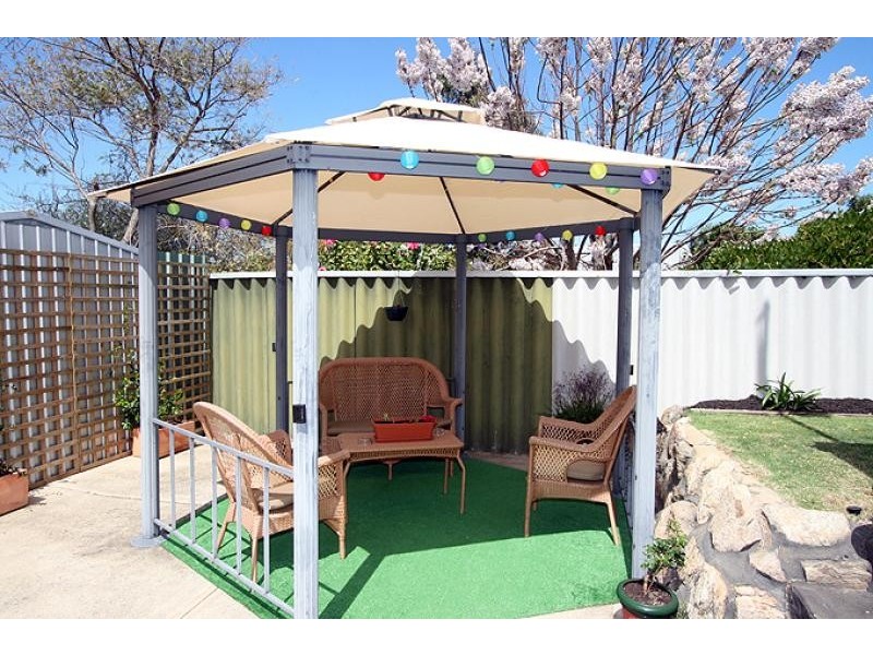 8 Malabor Mews, Halls Head WA 6210