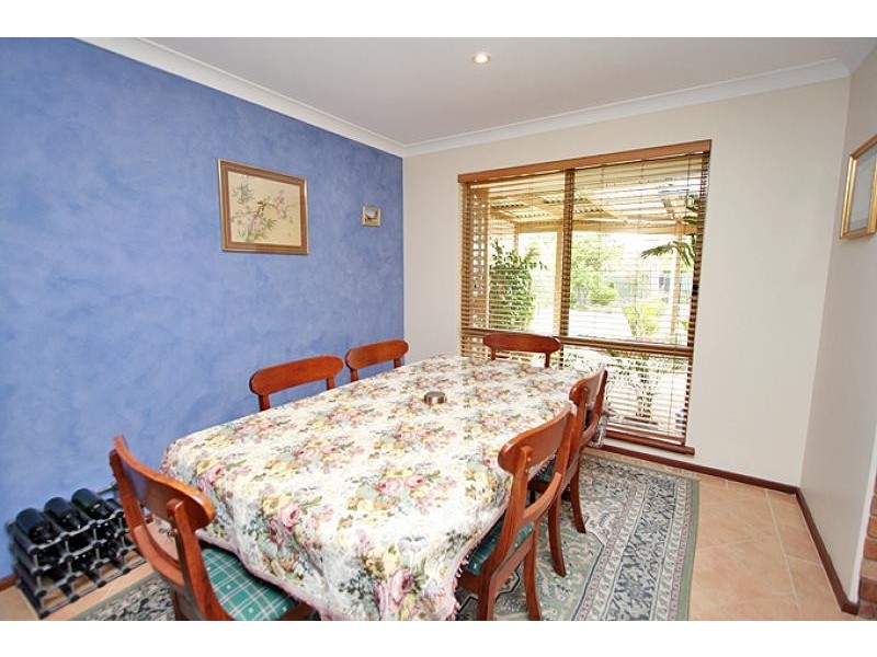 3 Napier Close, Halls Head WA 6210