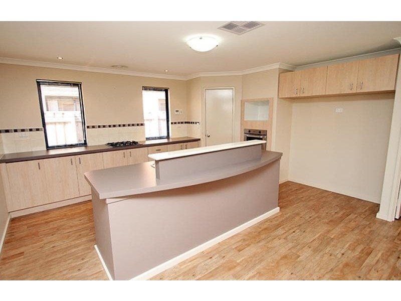 31 Grasshill Grange, Halls Head WA 6210
