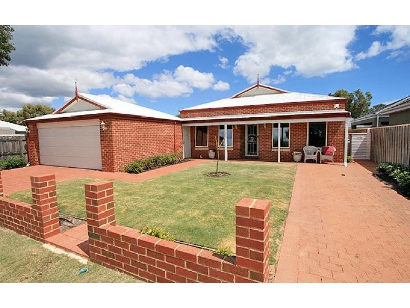 5 Little Heath Meander, Erskine WA 6210