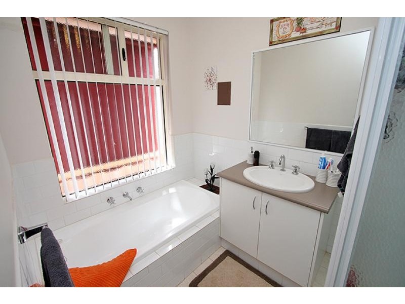 5 Little Heath Meander, Erskine WA 6210